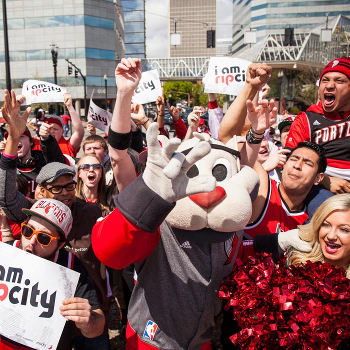Trail Blazers RIP CITY RALLY - COLLEGE CAMPUS TOUR
